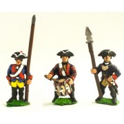 Seven Years War Prussian: Command: Musketeer Officer, Standard Bearer (with flag pole only - no cast metal flag) & Drummer pas cher