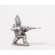 Spanish Infantry 1810-1815: Grenadier or Chasseur in British style uniform, kneeling, firing pas cher